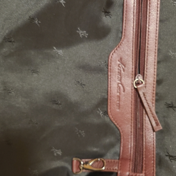 Kenneth Cole Leather Purse - Picture 6 of 7